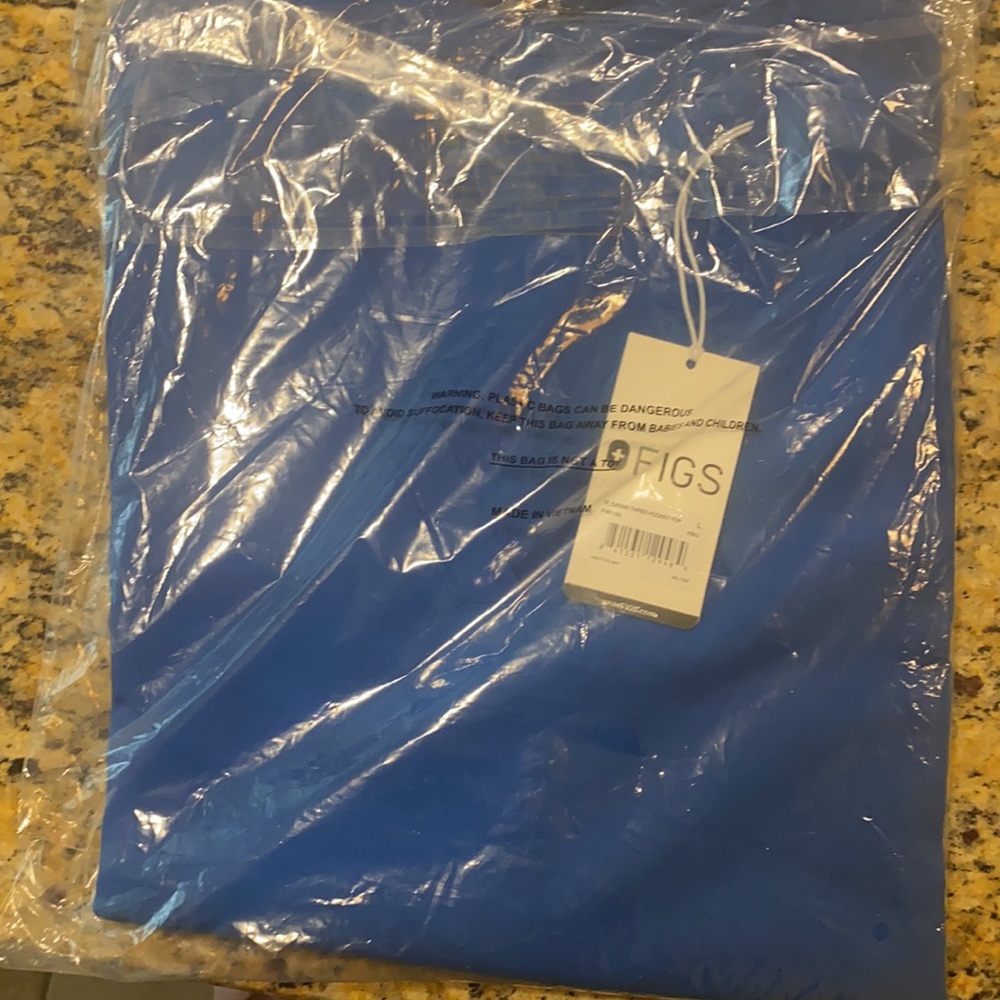 FIGS Casma three pocket royal blue scrub top women size LARGE